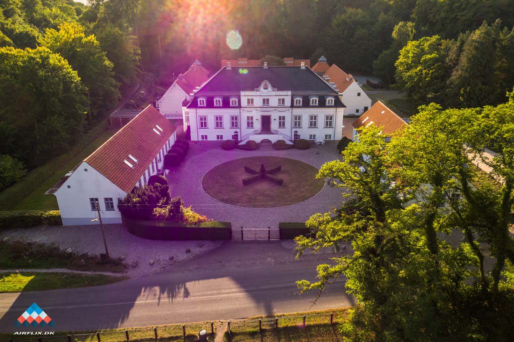 Arresødal-Castle_drone-foto